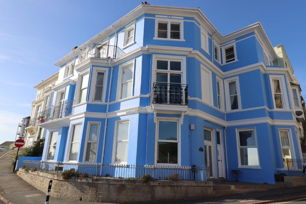 3 Elizabeth House Ventnor, Ventnor (updated prices 2024)