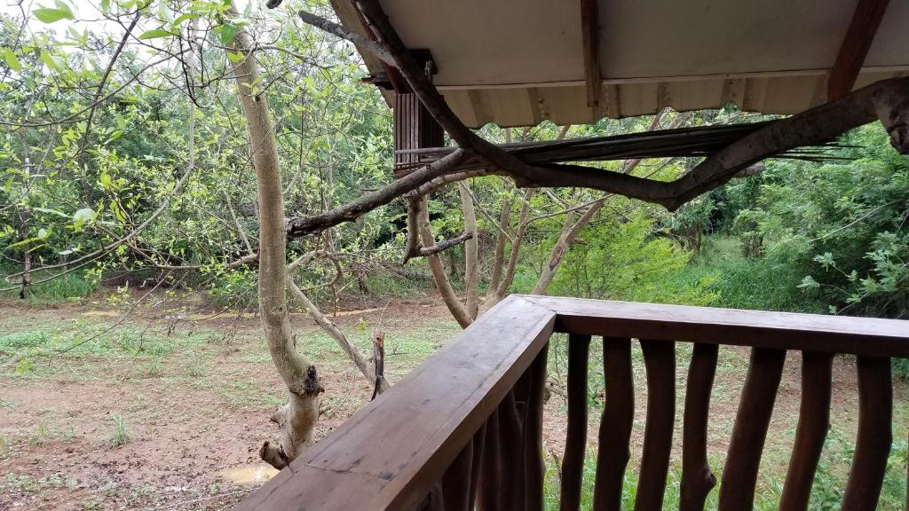 Balkón nebo terasa v ubytování Sigiri Holiday Villa