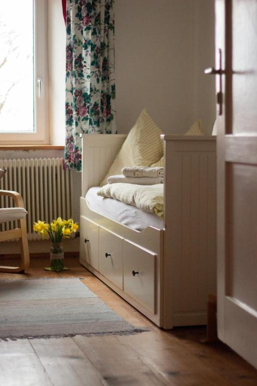 Postel nebo postele na pokoji v ubytování Ferienwohnung im Mühlviertler Panorama Vierseithof