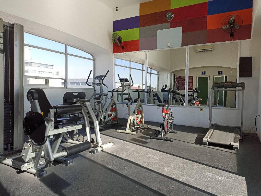 Fitness centrum a/nebo fitness zařízení v ubytování Roma Guadalajara in downtown