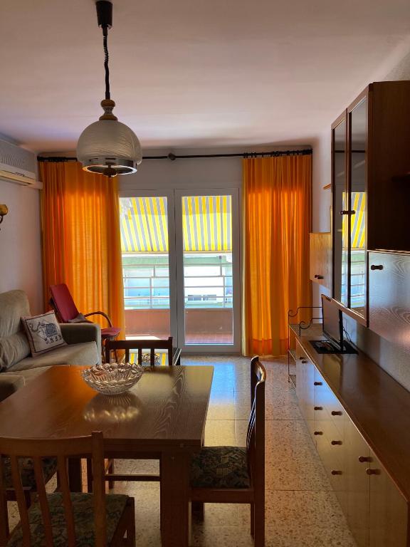 Kuchyňa alebo kuchynka v ubytovaní Apartamento L'Estartit
