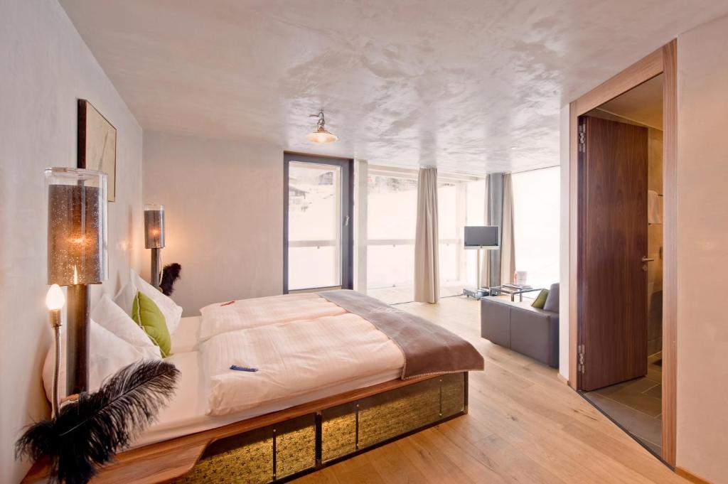 
Superior Double Room with Zermatt View
