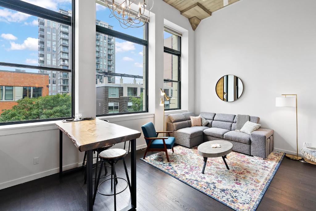 Hudson Oasis by Iris Properties!