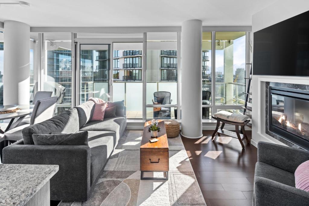 Falls Parliament Suite by IRIS PROPERTIES!