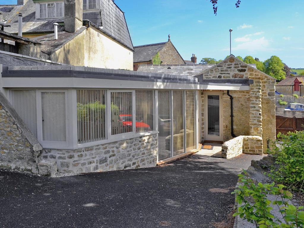 Gallery image of Ammonite Cottage in Beaminster