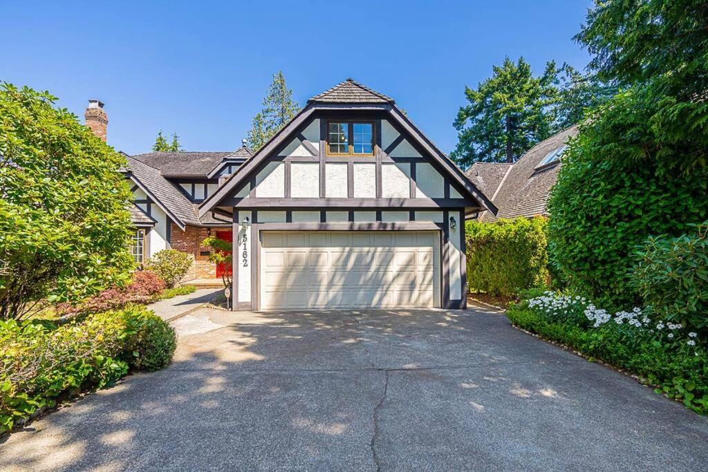 West Vancouver Single house