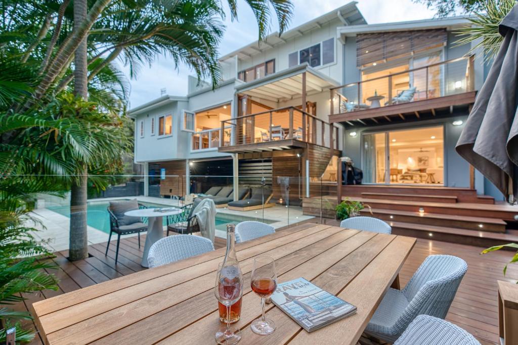 Holiday homes & houses for rent in Sunrise Beach