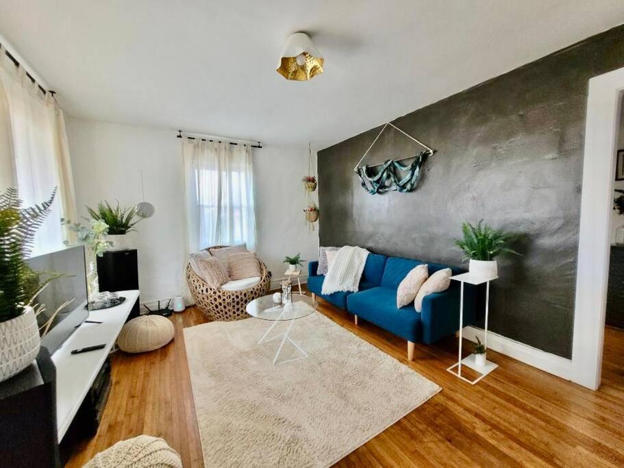 Designer Yadkin Valley Escape - Housity