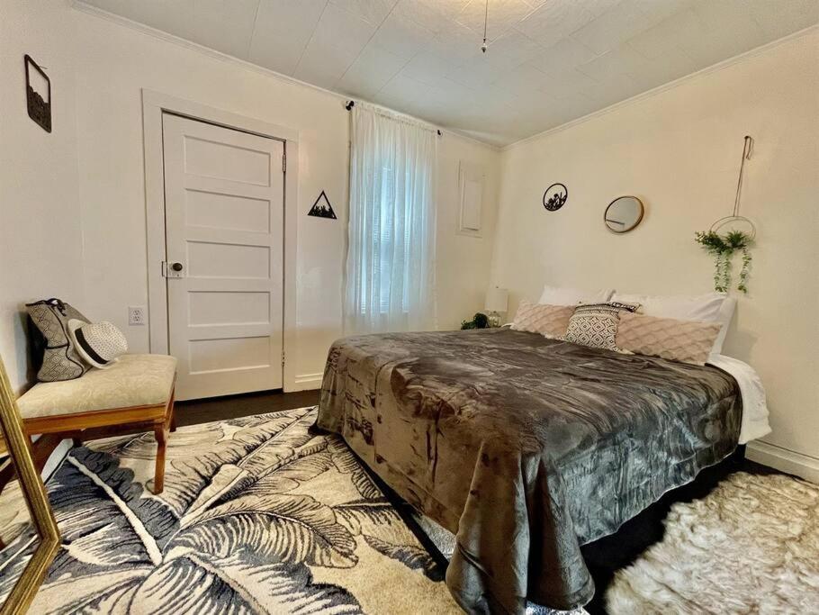 Relaxing Yadkin Valley Escape - Housity