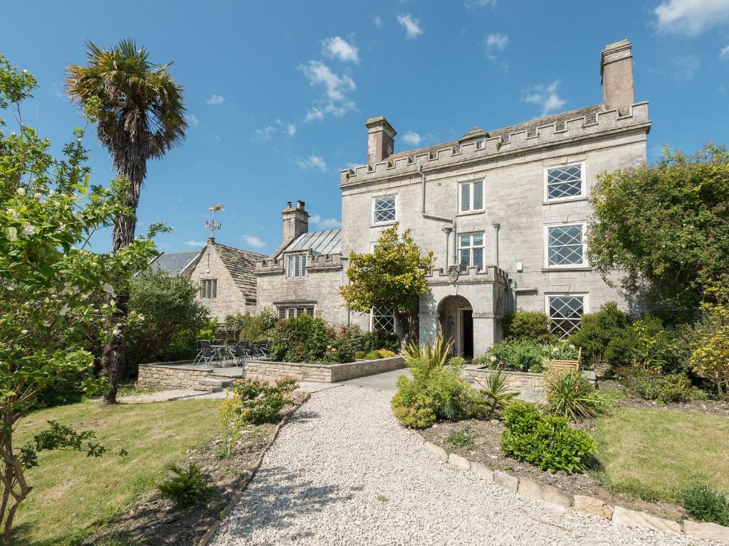 Gallery image of Newton Manor House in Swanage