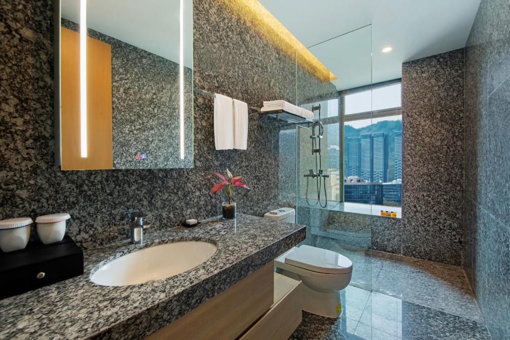 Koupelna v ubytování Grade Hotel Shenzhen Shekou Sea World