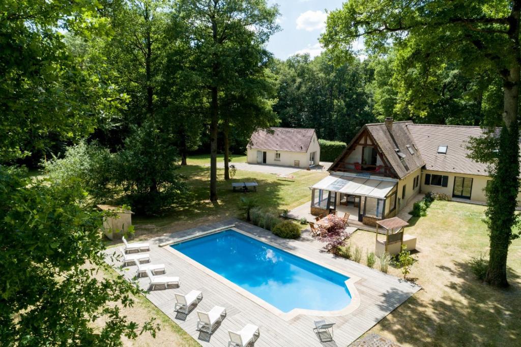 Crazy Villa Ecottay 61 - Heated pool & sauna - 2h from Paris - 30p - Villa