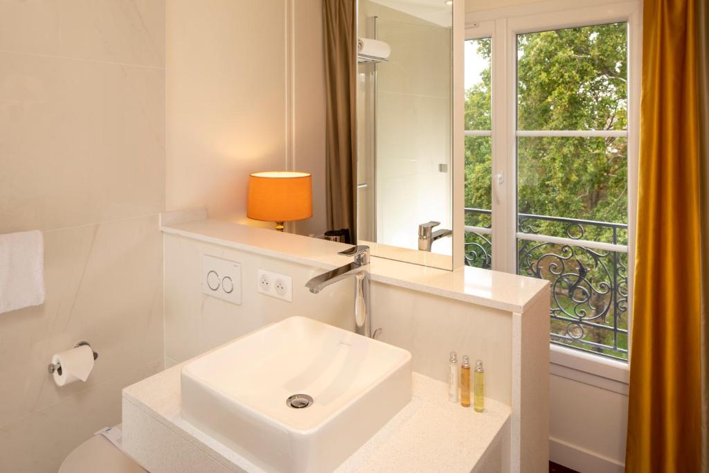 Hotel De Suede Saint Germain - Resim 40