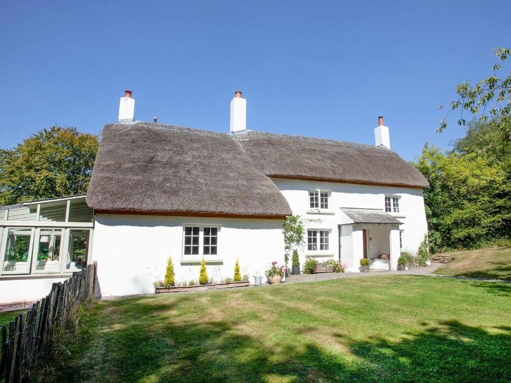 Twitchen Farm Cottage