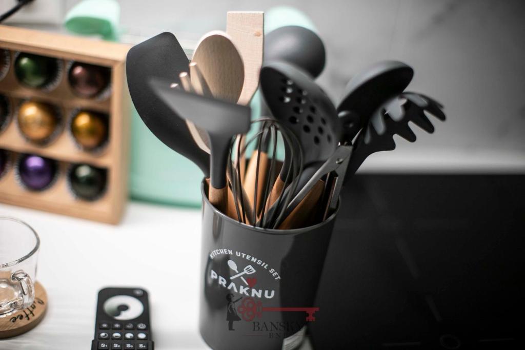 CENTRAL & BRIGHT Apartment on two floors 'TURQUOISE' -By EasyLife Swiss - Resim 16