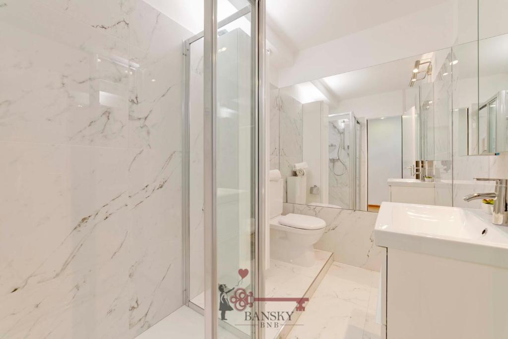 CENTRAL & BRIGHT Apartment on two floors 'TURQUOISE' -By EasyLife Swiss - Resim 8