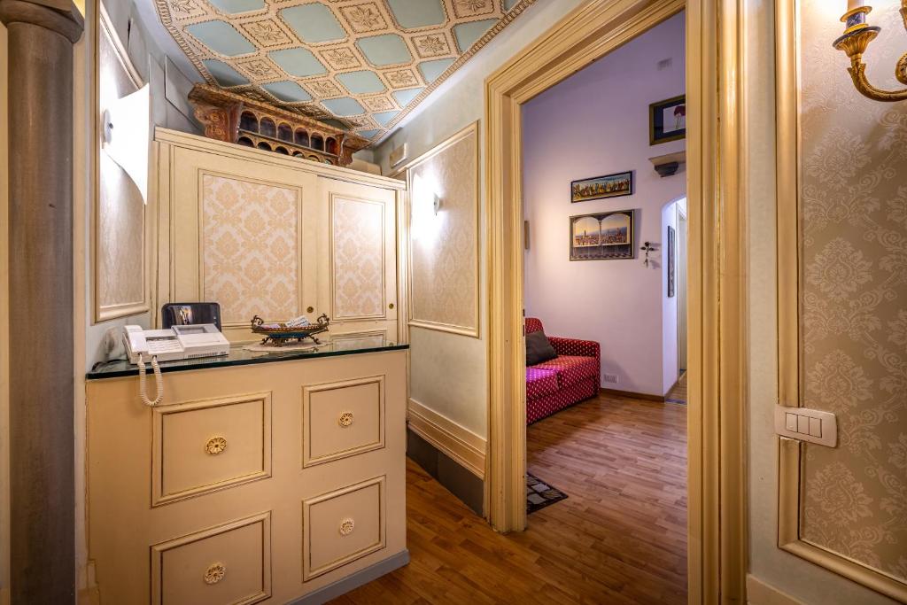Dei Medici Palace - Triple Room