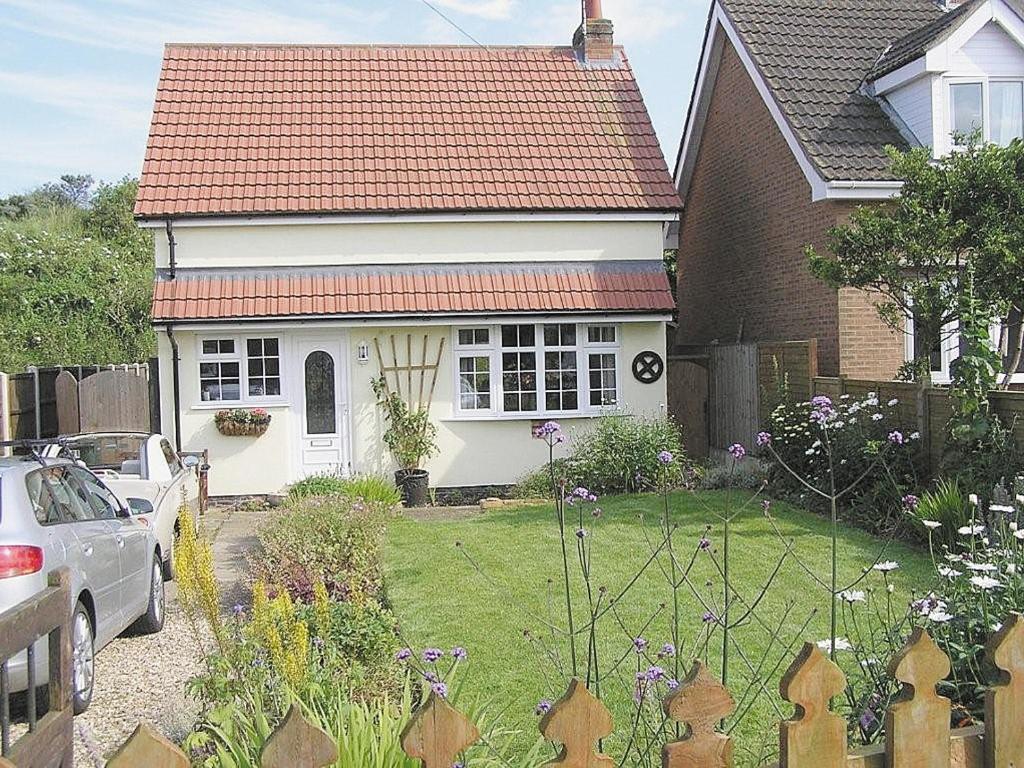 Seaside Cottage in Chapel Saint Leonards, Lincolnshire, England