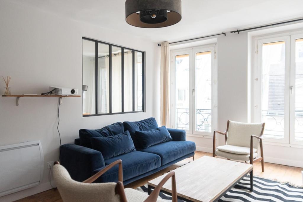 Charming 48m near the Louvre
