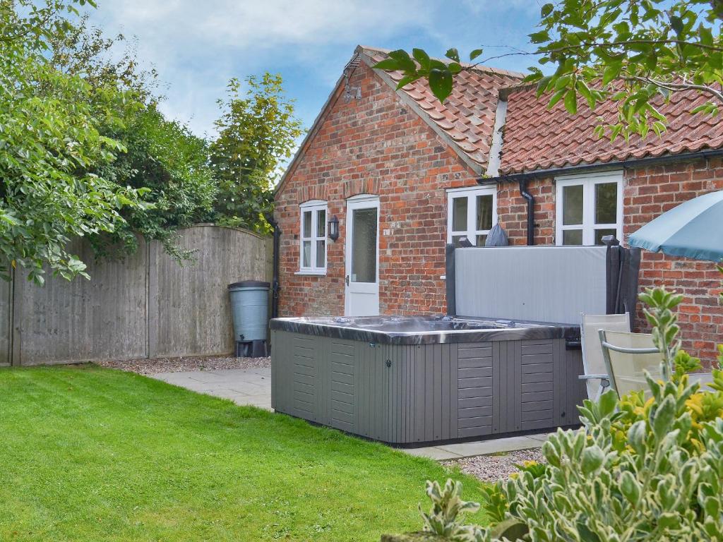 Clematis Cottage in Chapel Saint Leonards, Lincolnshire, England