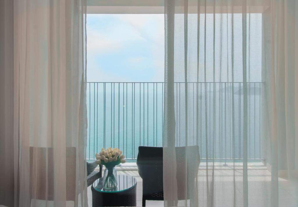 Holi Panorama Condotel - 豪华家庭工作室海景