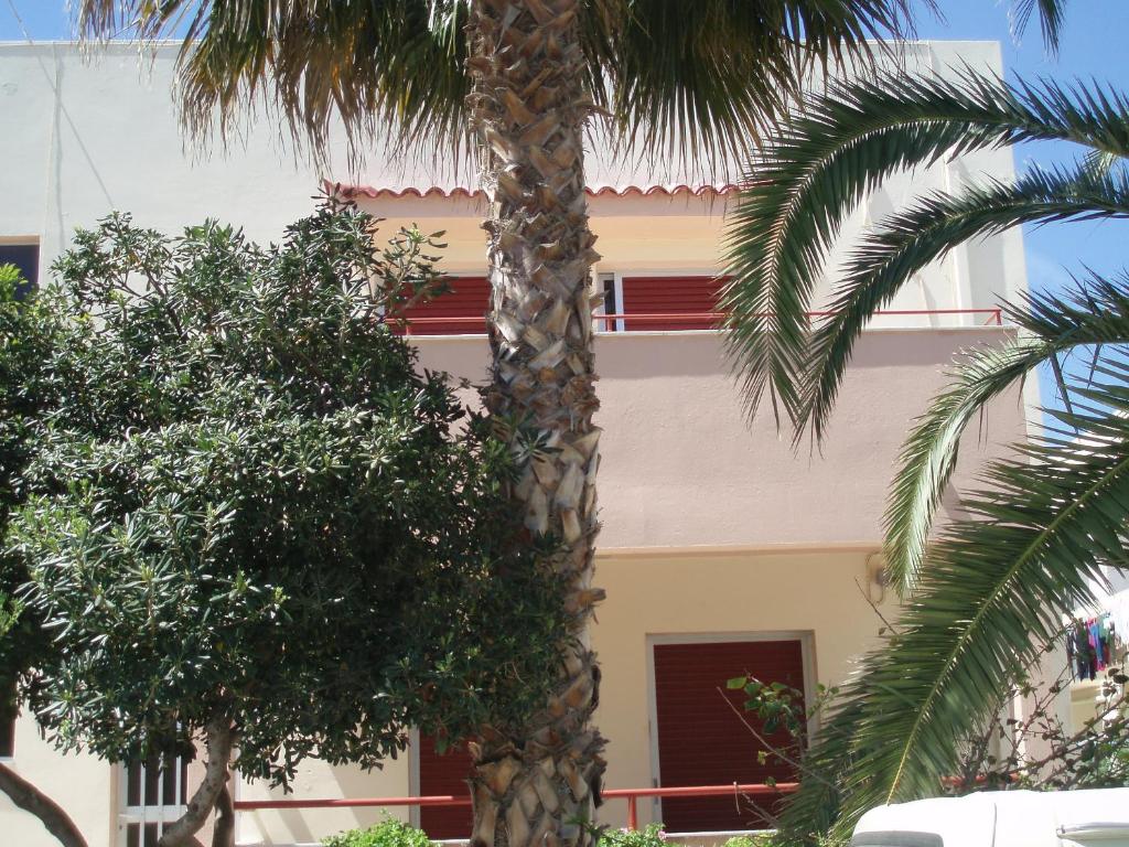 Budova, kde se aparthotel nachází