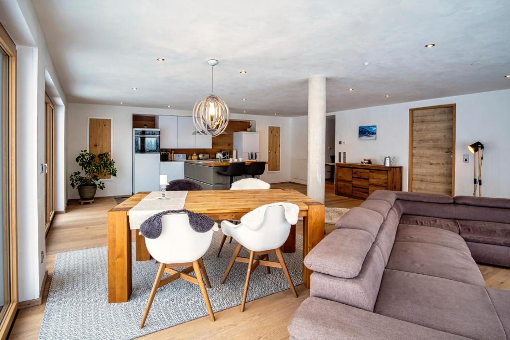 Posezení v ubytování Elchegg - Chalet & Panorama-Loft