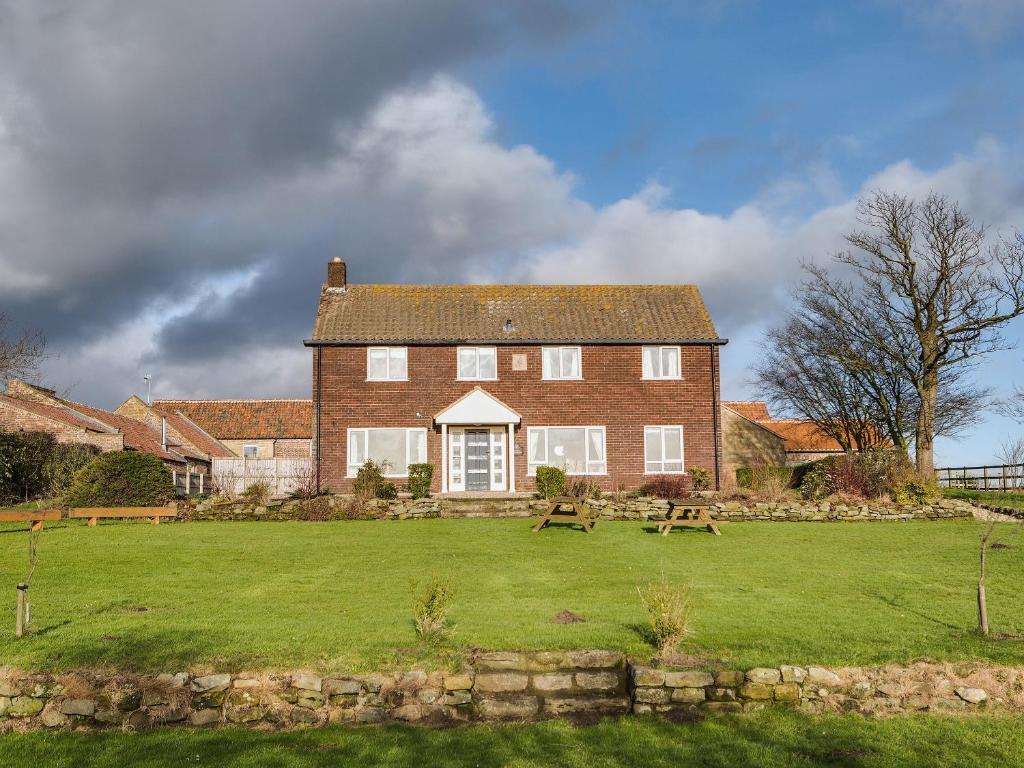 Lodge Farmhouse in Scarborough, North Yorkshire, England