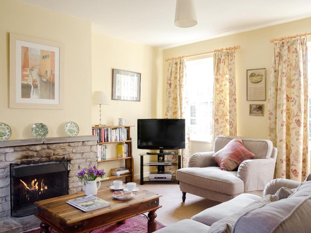 Hotels near Flamingo Land Theme Park & Zoo - PicturesOfEngland.com