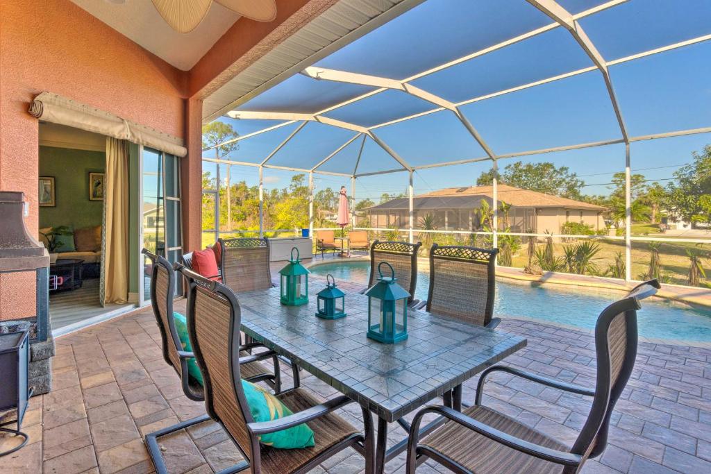 Spacious Port Charlotte Home with Lanai!, Port Charlotte (updated