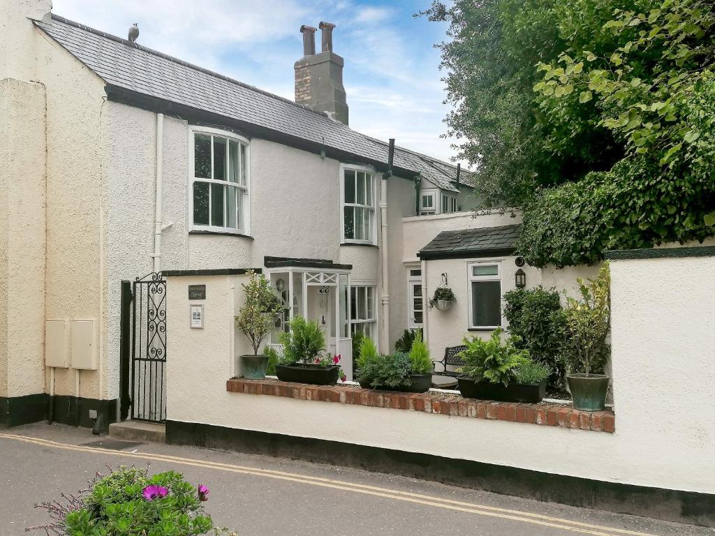 Beachside Cottage in Shaldon, Devon, England