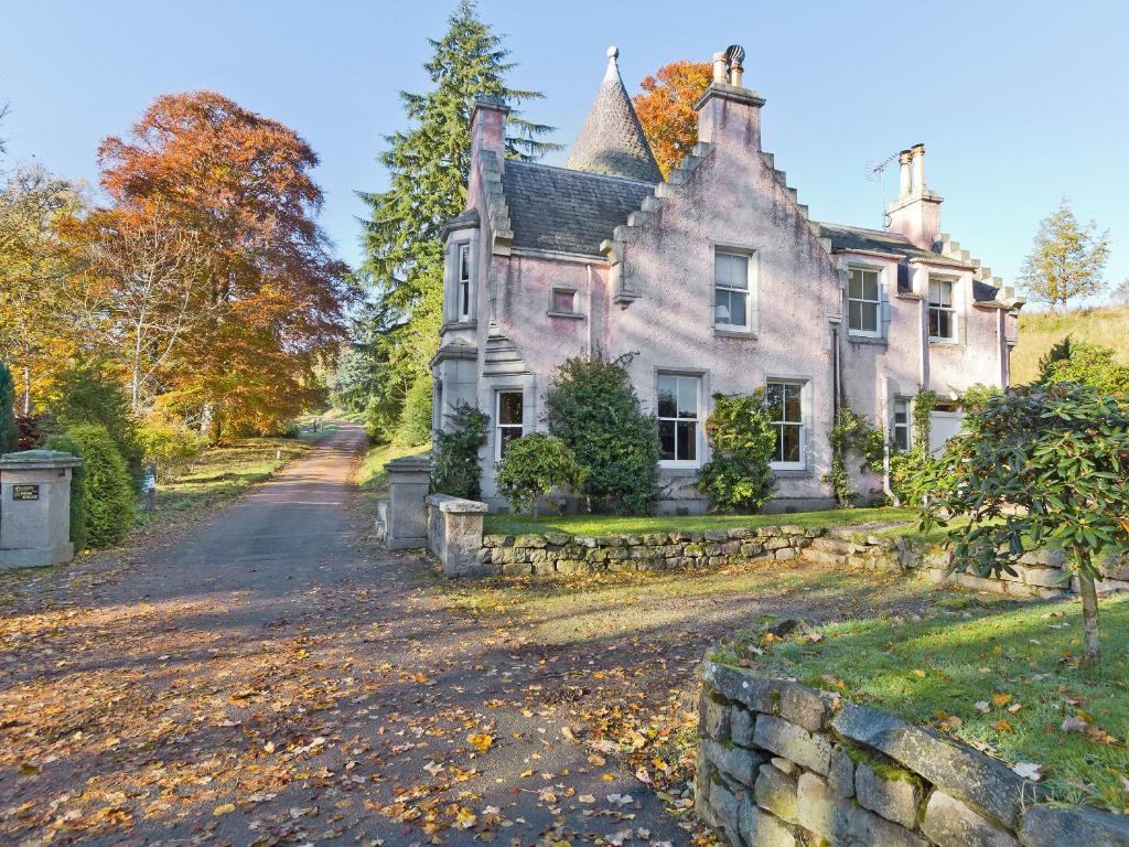 Dess Lodge in Lumphanan, Aberdeenshire, Scotland