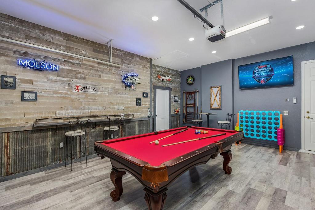 Pool Table, Game Room, Kayak, Sleeps 8 - Seven Palms Villa, Cape Coral ...