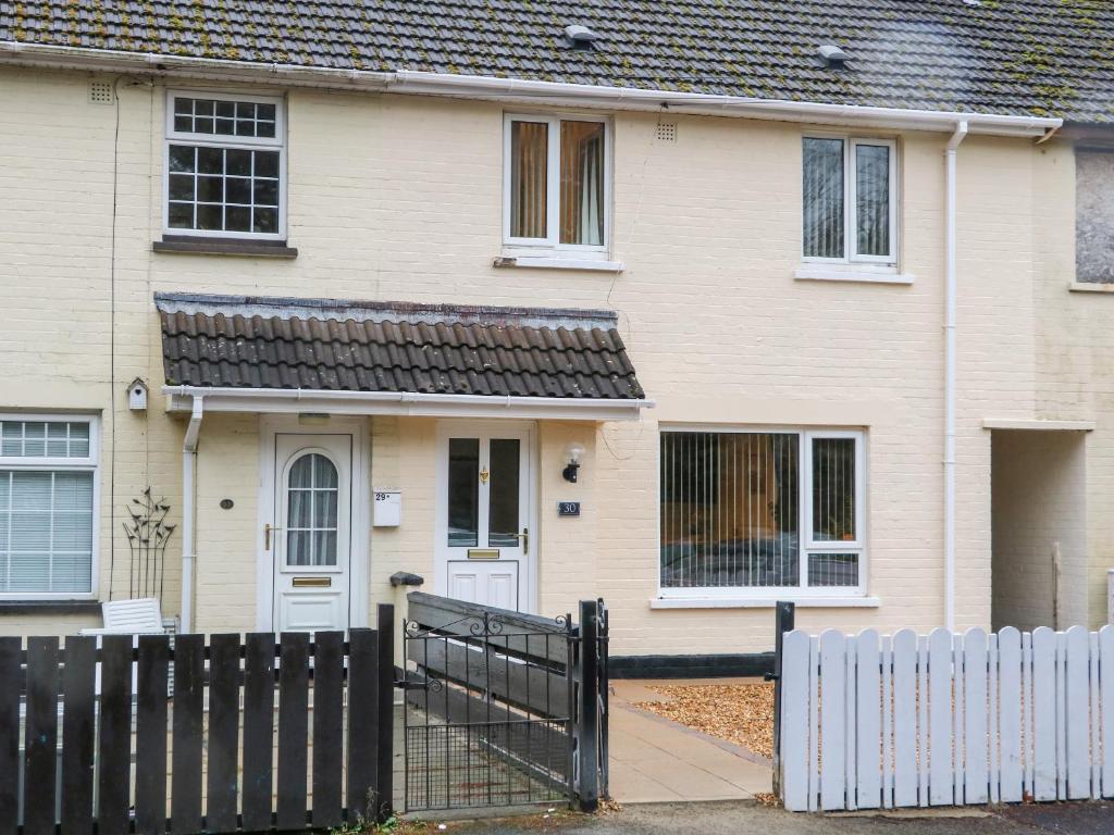 Holiday home 30 Eglantine Crescent, Lisburn, UK