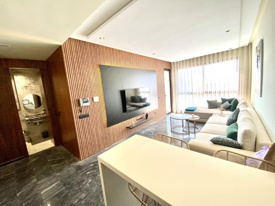 NEW modern 1 BR, 1min fr tramway - Appartamento Con Una Camera Da Letto