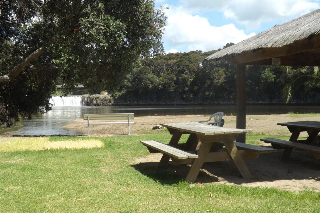 Waterfalls Estate - Motel & Campground - Resim 43