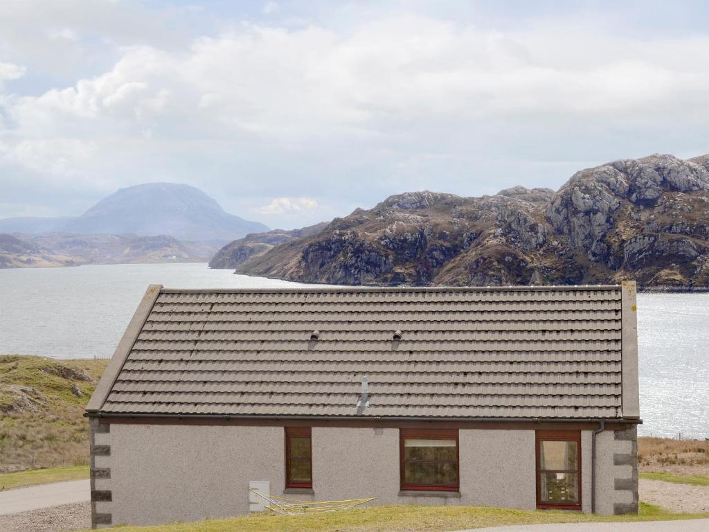 Lochinchard Cottages during the winter