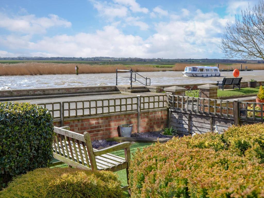 Yare Cottage in Reedham, Norfolk, England