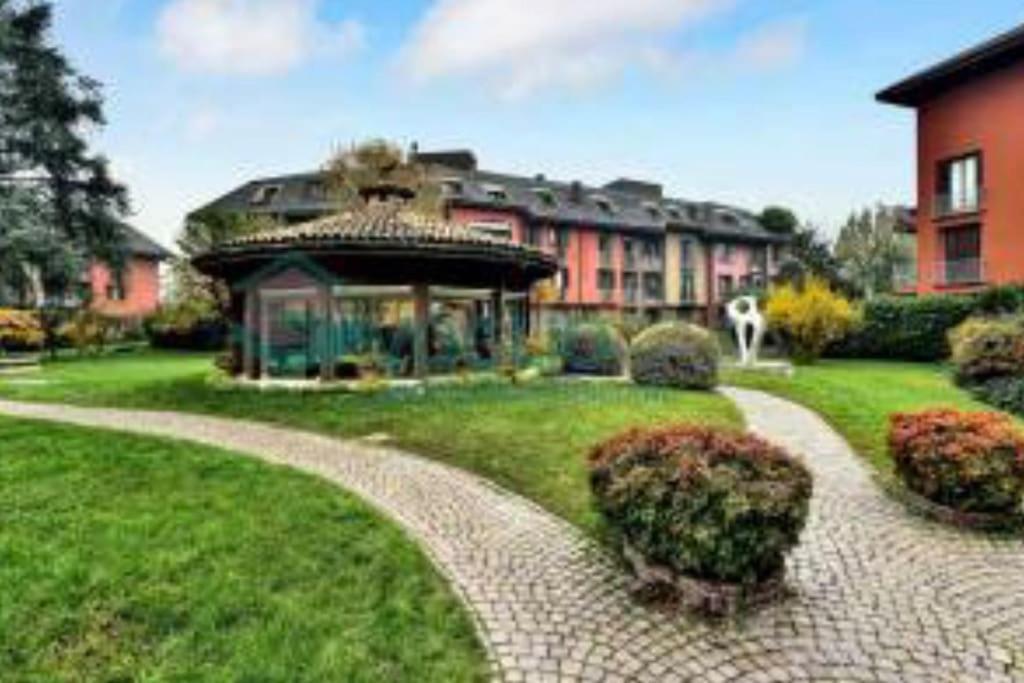 Milano San Siro Stadium Rho Fair Pool Garden WiFi - One-Bedroom Apartment