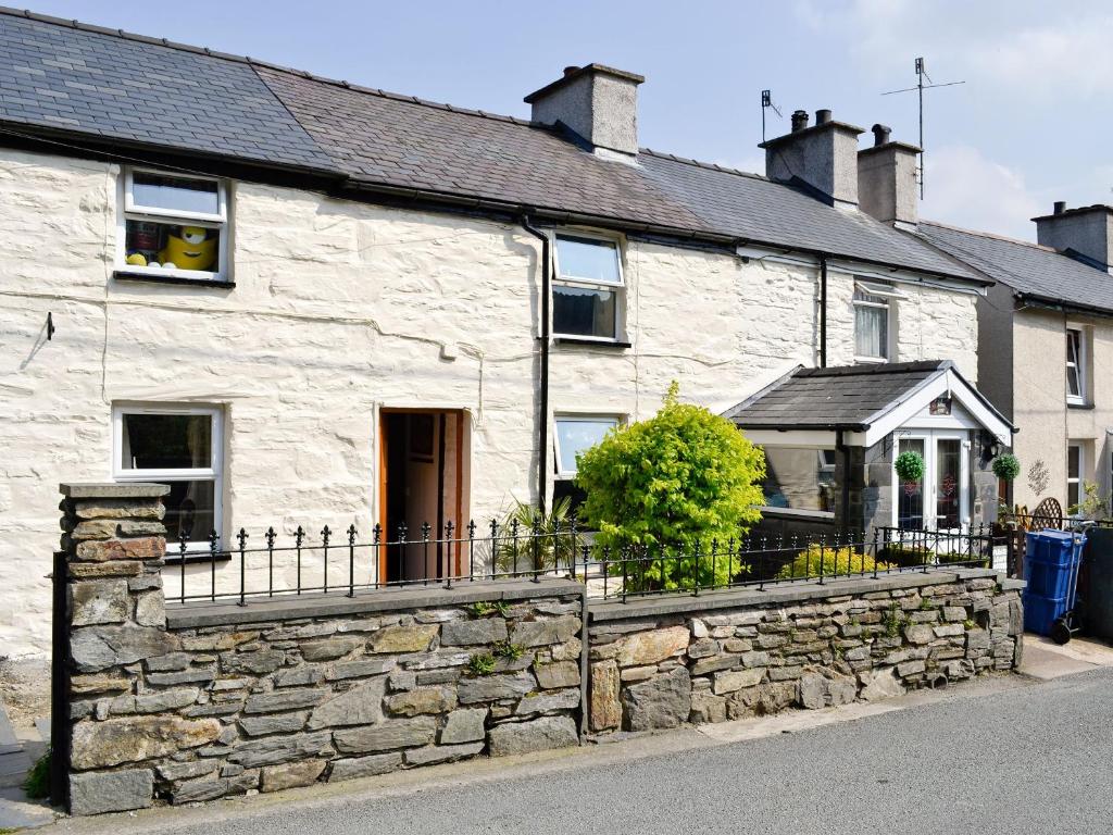 Afon Cottage - Housity
