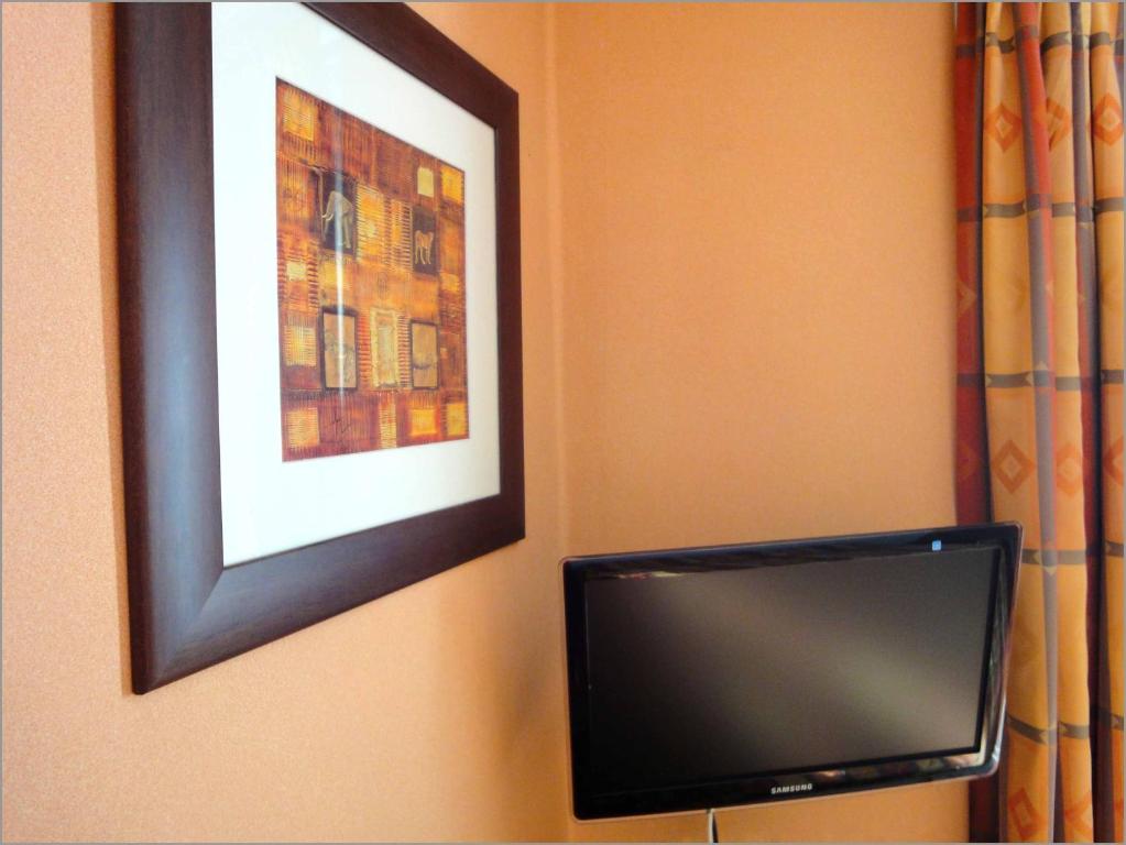 
Double or Twin Room with Bathroom
