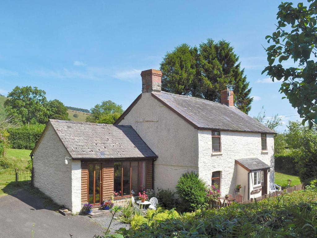 Forget Me Not Cottage in New Radnor, Powys, Wales