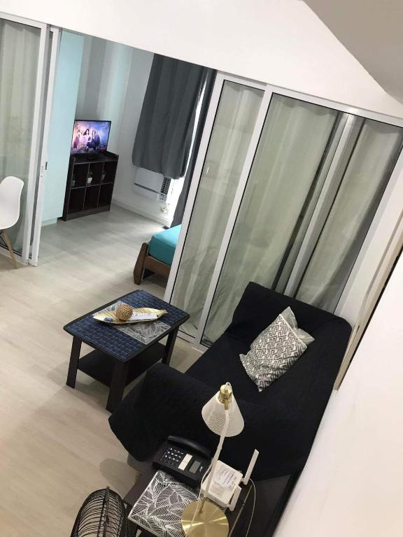 Gallery image of Azure Residences by Van Florendo in Manila