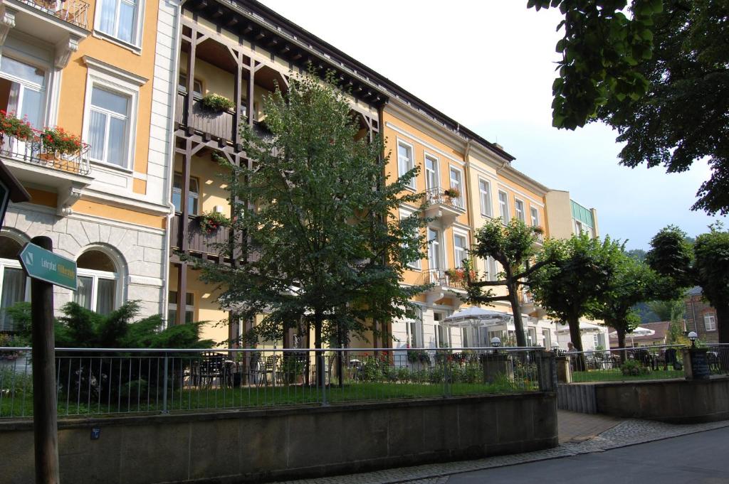 Budova, kde se hotel nachází