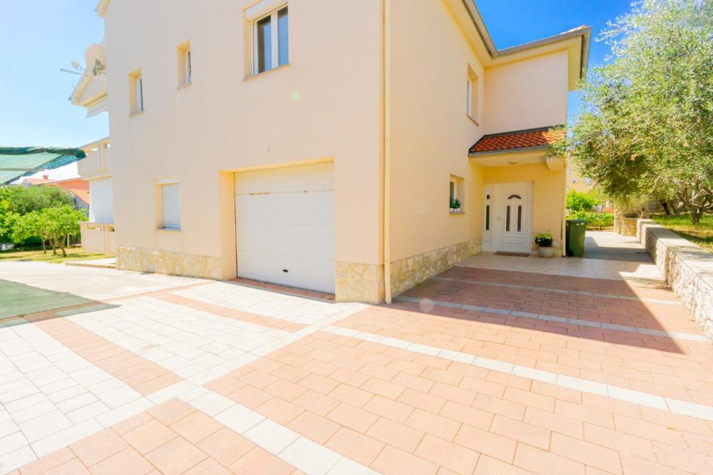 Budynek, w którym mieści się apartament