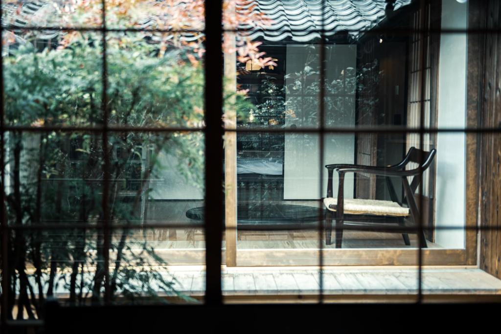 Posezení v ubytování Oito 美しい街並みに佇む喫茶と宿