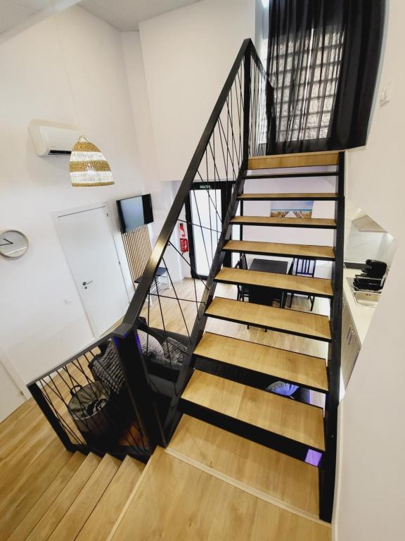 Carbonell 1 - Resim 14