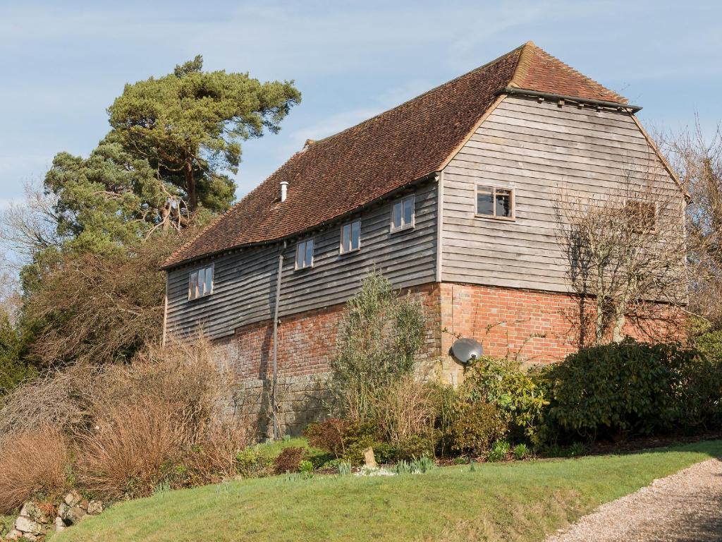 Scrag Oak Oast in Wadhurst, East Sussex, England