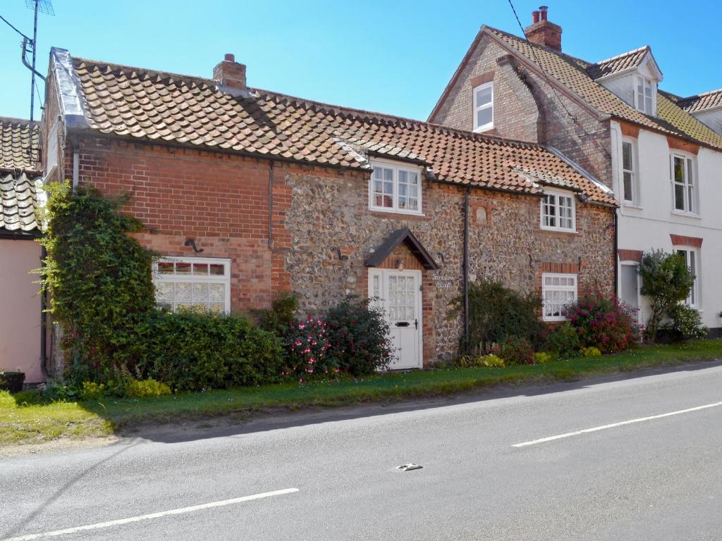 Barmstone Cottage in Brancaster, Norfolk, England