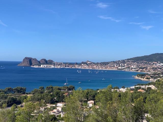 Fotografia z galérie ubytovania Superbe T3 de standing en RDC avec Grande terrasse v destinácii La Ciotat